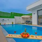 Villa Sitrin 2 *