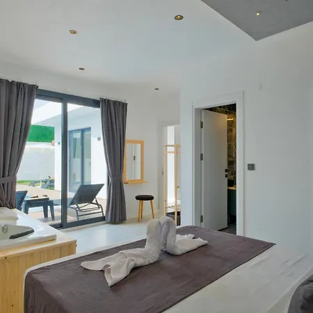 Villa Sitrin 2 *